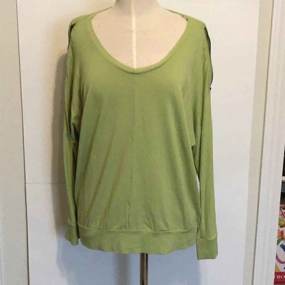 Chico’s Tee Shirt Lime Green Cold Shoulder Jersey Long Sleeve Zipper Size L